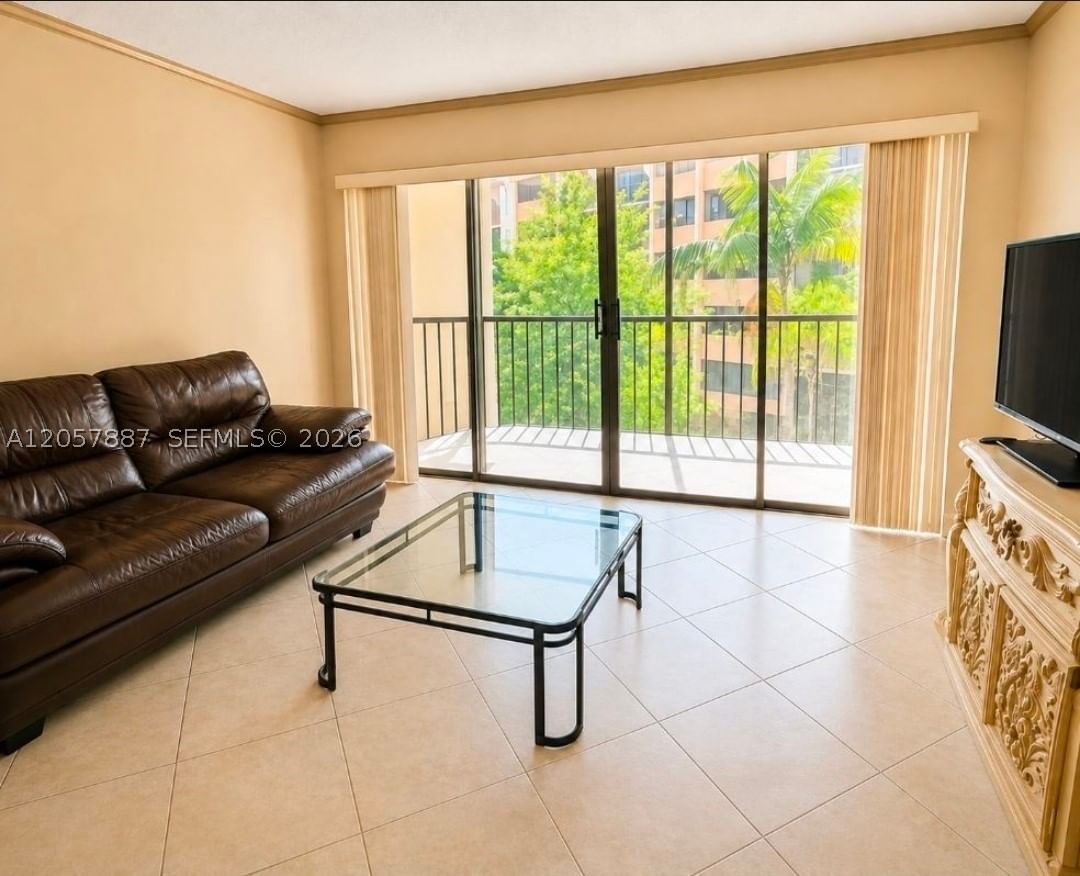 Real estate property located at 3905 Nob Hill Rd #312, Broward, Sunrise Island Condominiu, Sunrise, FL
