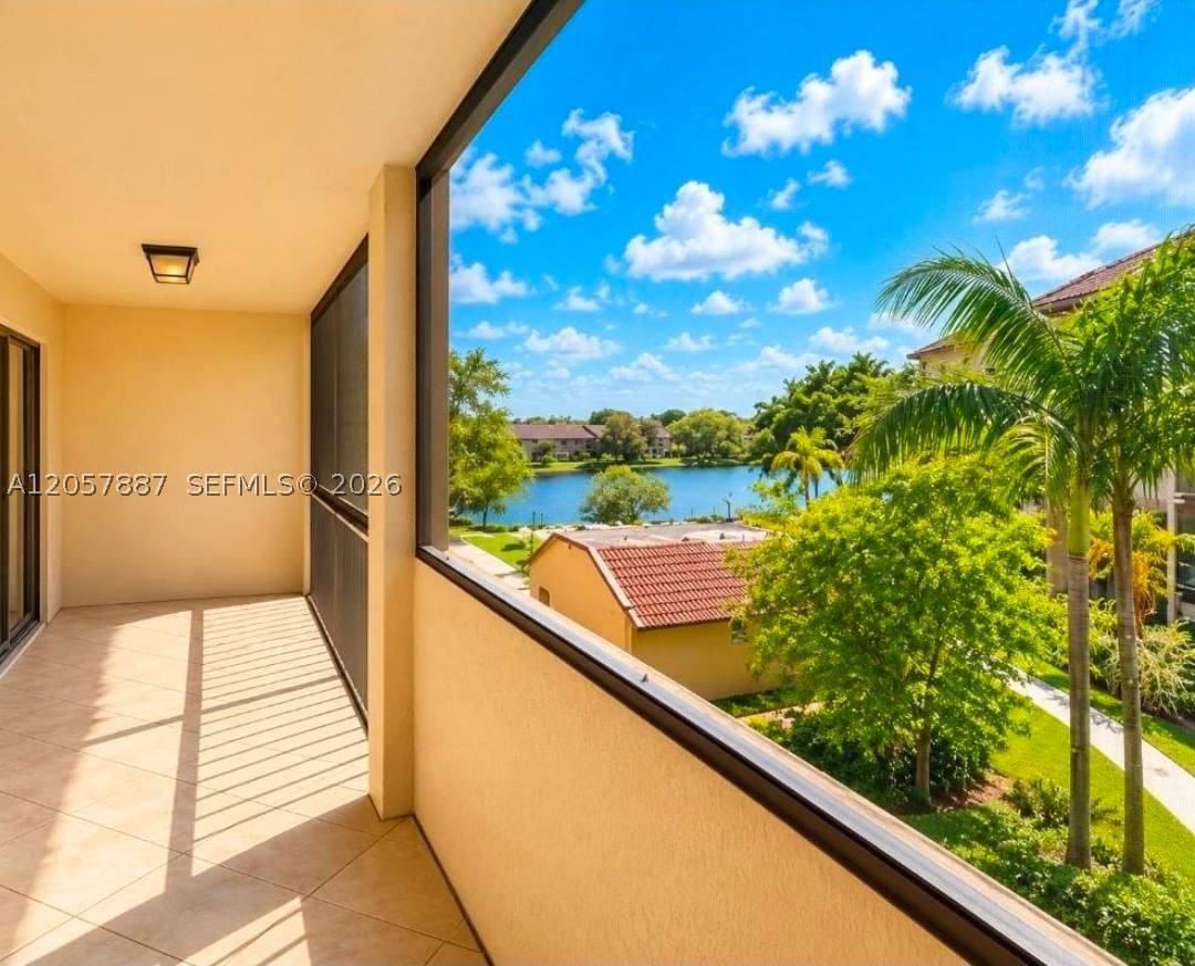 Real estate property located at 3905 Nob Hill Rd #312, Broward, Sunrise Island Condominiu, Sunrise, FL