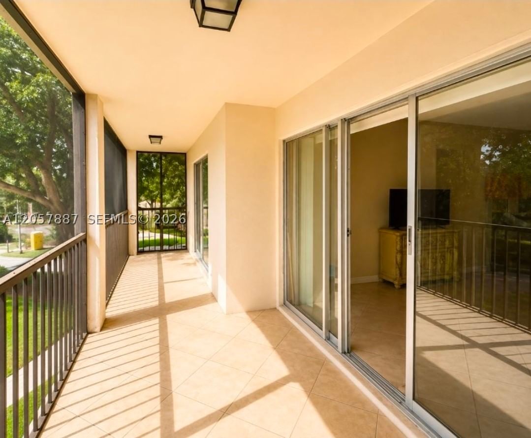 Real estate property located at 3905 Nob Hill Rd #312, Broward, Sunrise Island Condominiu, Sunrise, FL