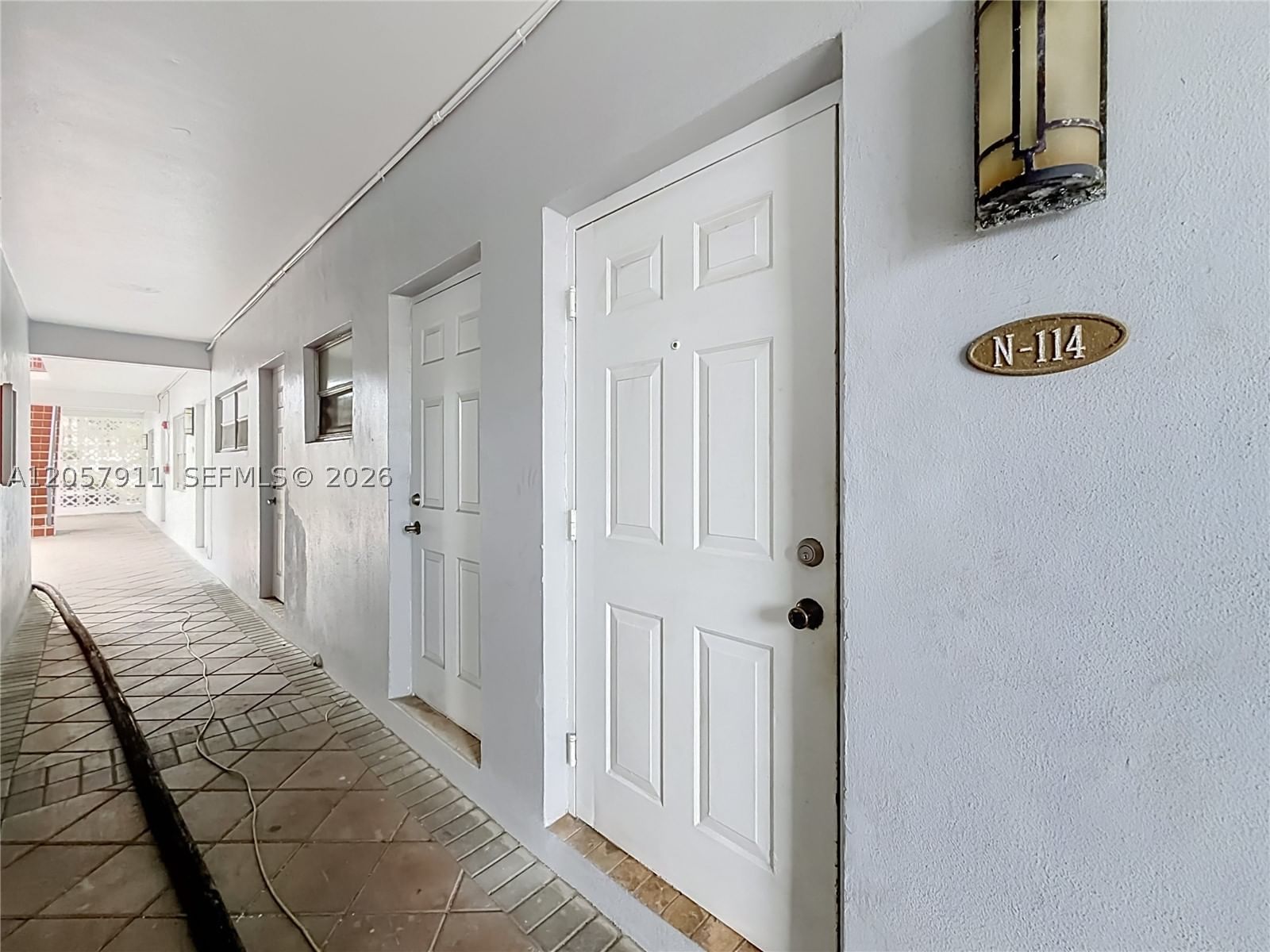 Real estate property located at 2200 Ocean Dr N114, Broward, Waterway @ Hollywood Beac, Hollywood, FL
