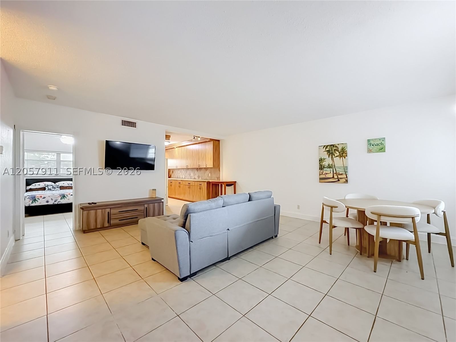 Real estate property located at 2200 Ocean Dr N114, Broward, Waterway @ Hollywood Beac, Hollywood, FL