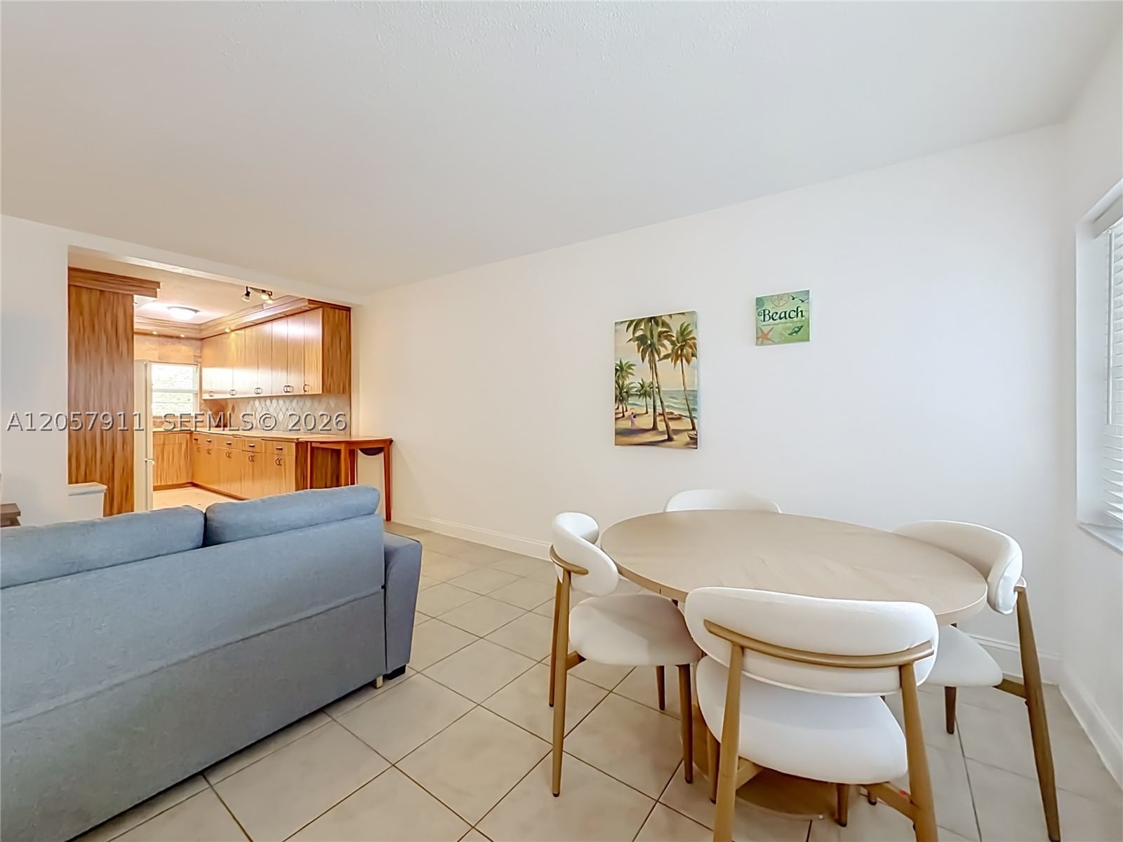 Real estate property located at 2200 Ocean Dr N114, Broward, Waterway @ Hollywood Beac, Hollywood, FL