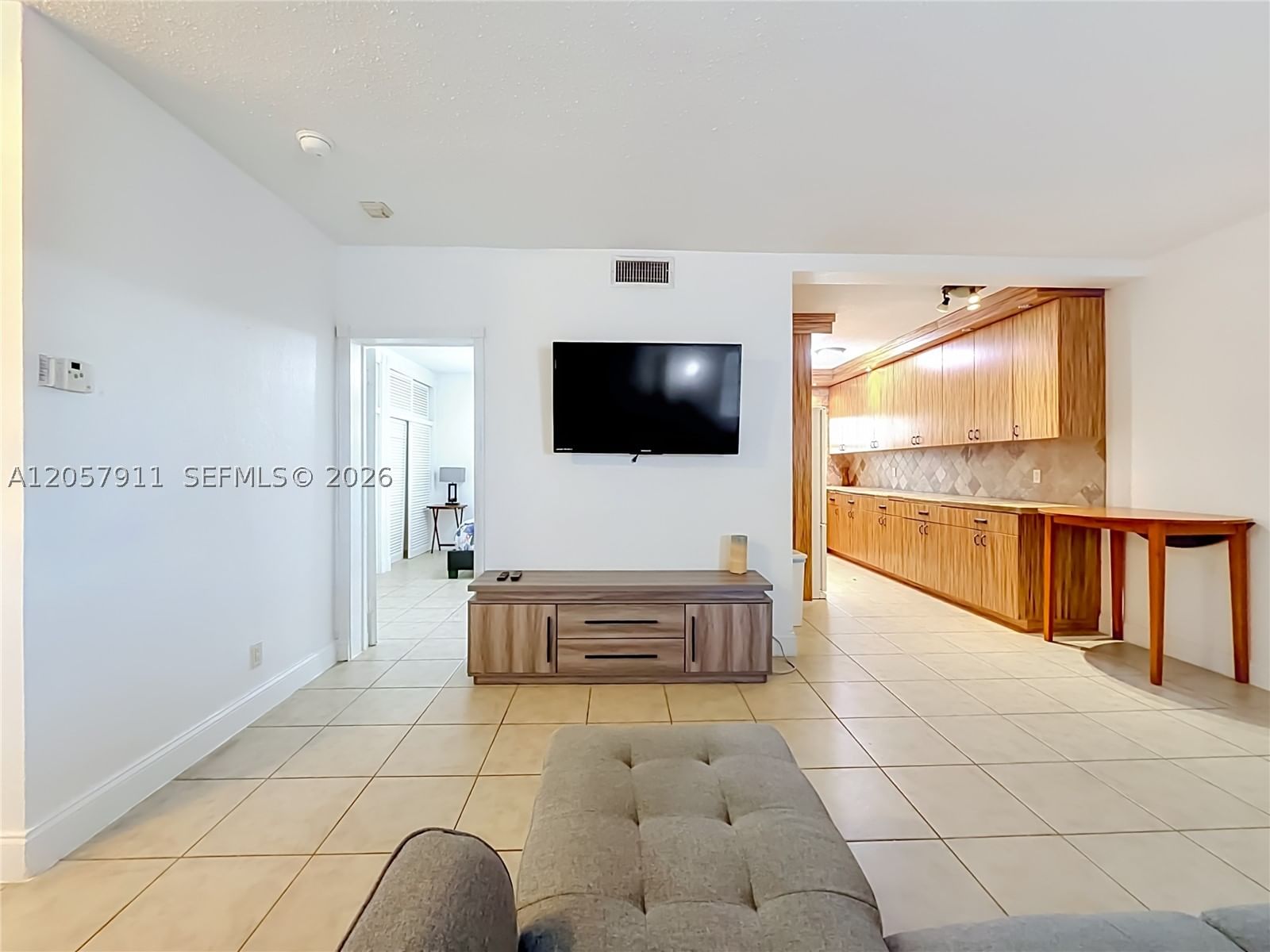 Real estate property located at 2200 Ocean Dr N114, Broward, Waterway @ Hollywood Beac, Hollywood, FL
