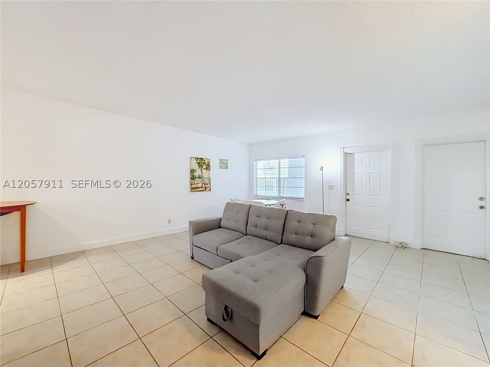 Real estate property located at 2200 Ocean Dr N114, Broward, Waterway @ Hollywood Beac, Hollywood, FL