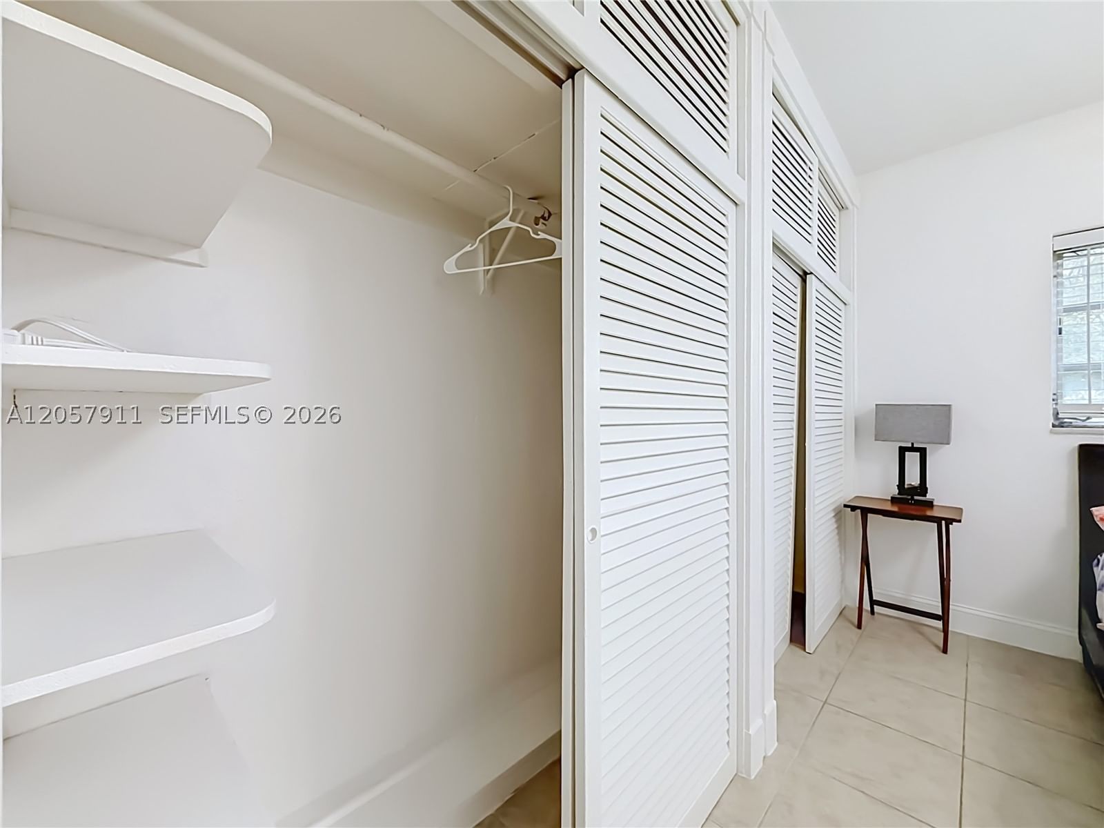 Real estate property located at 2200 Ocean Dr N114, Broward, Waterway @ Hollywood Beac, Hollywood, FL