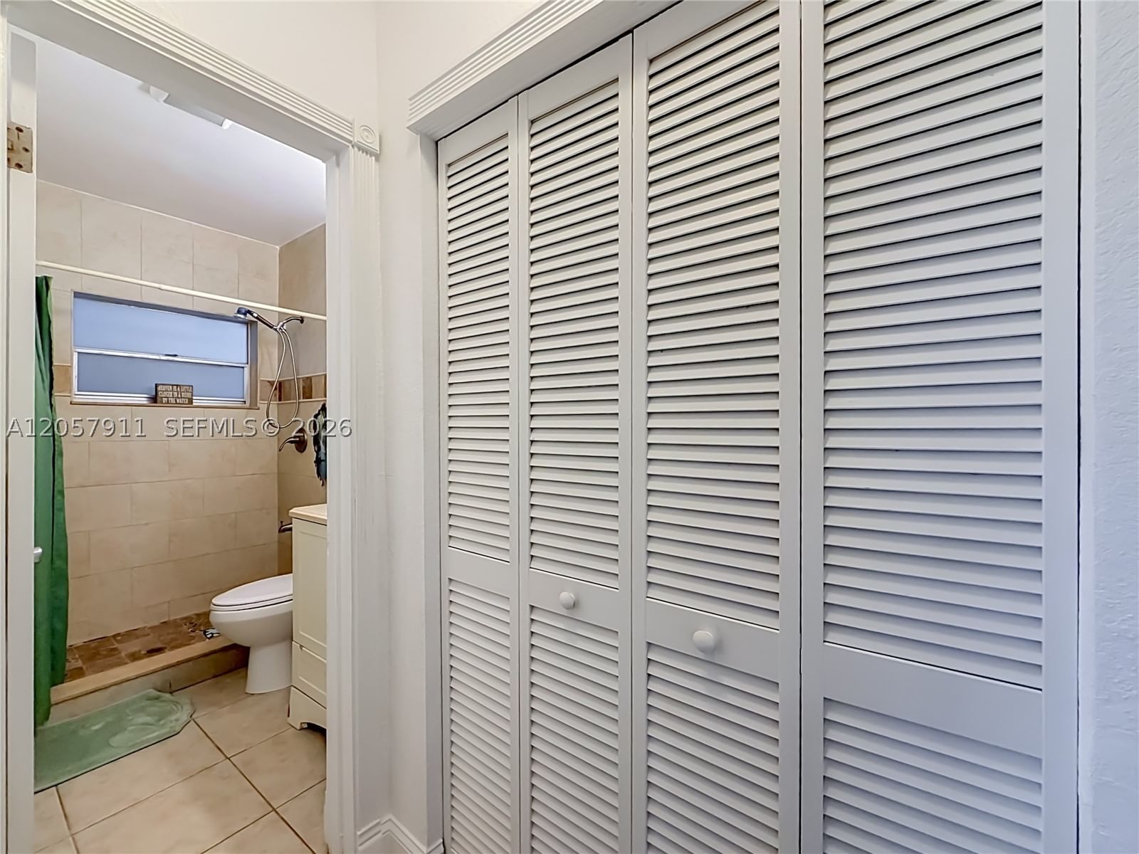 Real estate property located at 2200 Ocean Dr N114, Broward, Waterway @ Hollywood Beac, Hollywood, FL