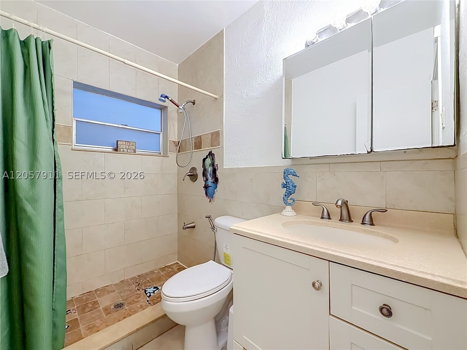Real estate property located at 2200 Ocean Dr N114, Broward, Waterway @ Hollywood Beac, Hollywood, FL
