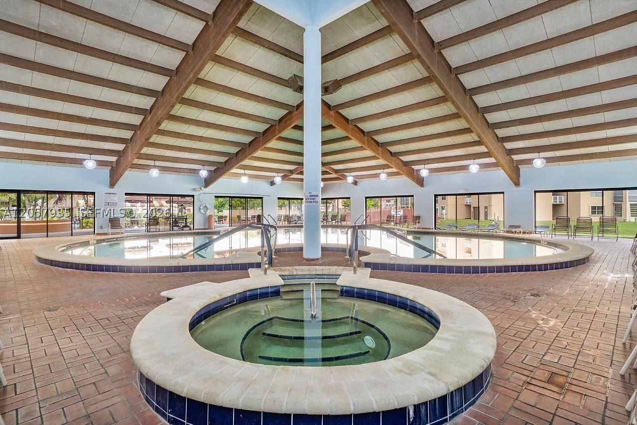 Real estate property located at 8901 Sunrise Lakes Blvd #211, Broward, Sunrise Lakes 82 Condo, Sunrise, FL