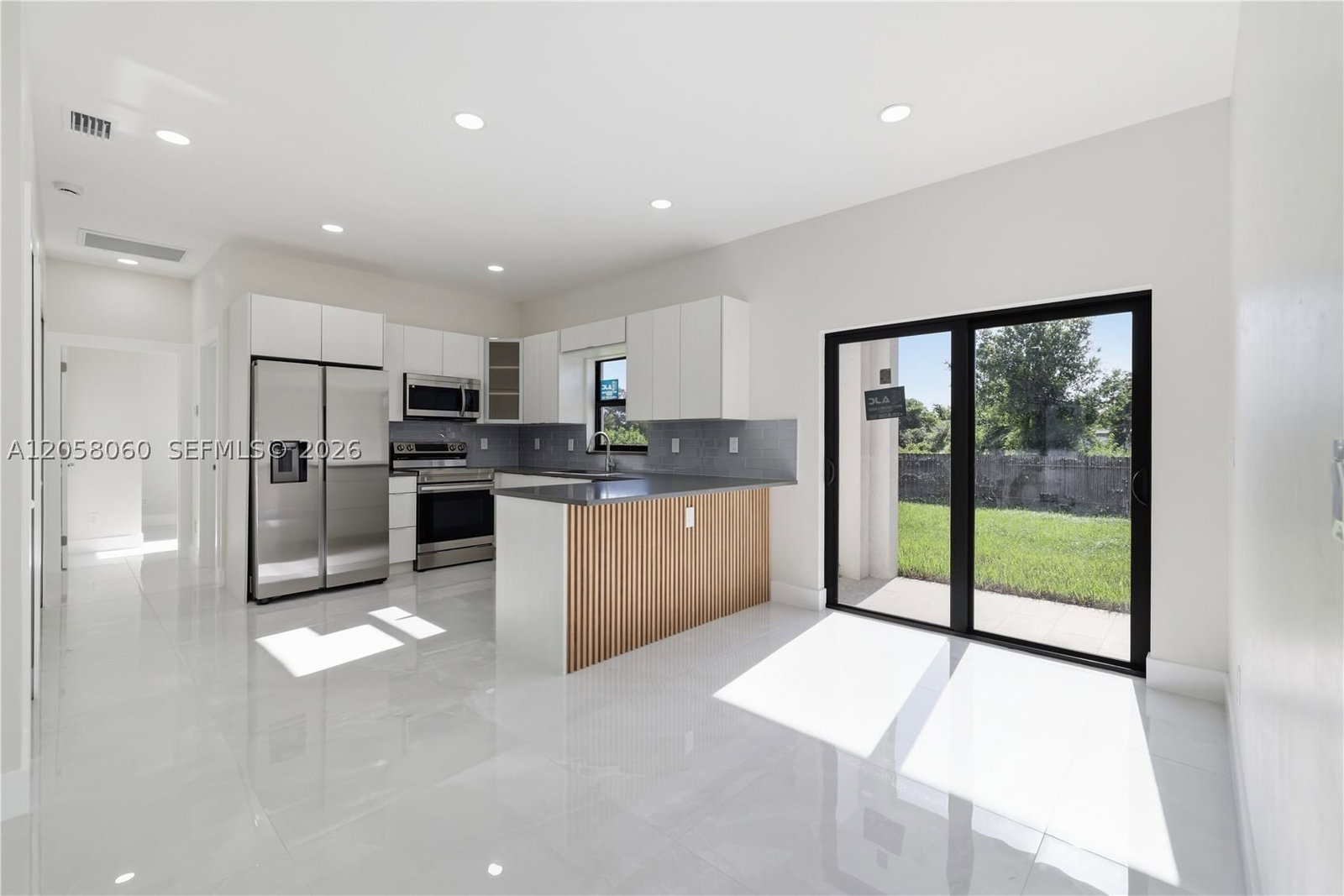Real estate property located at 707 BAHAMA AVE S, Lee, Lee County Unincorporated, Lehigh Acres, FL