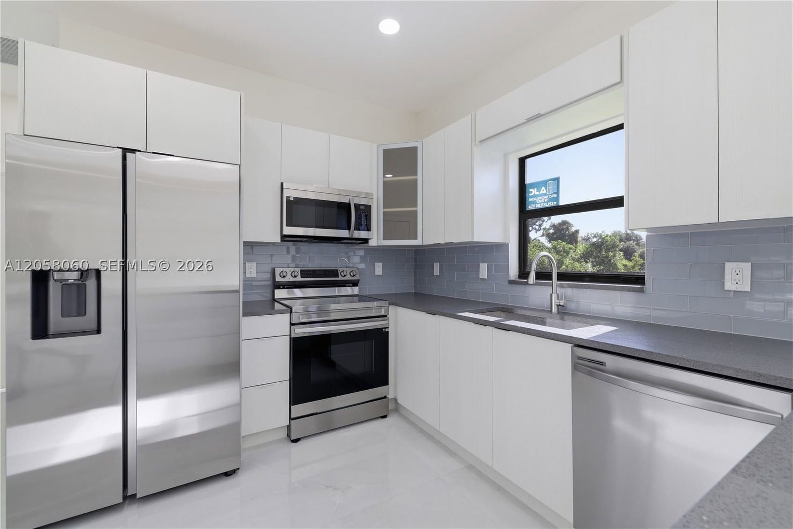 Real estate property located at 707 BAHAMA AVE S, Lee, Lee County Unincorporated, Lehigh Acres, FL
