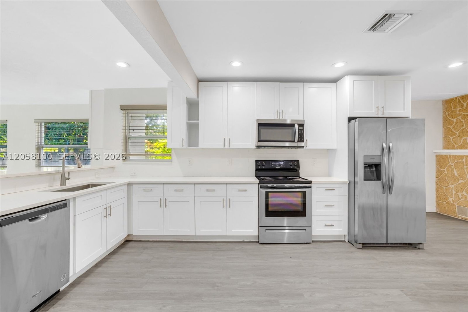 Real estate property located at 3405 Robbins Rd, Broward, Hillsboro Shores Sec, Pompano Beach, FL