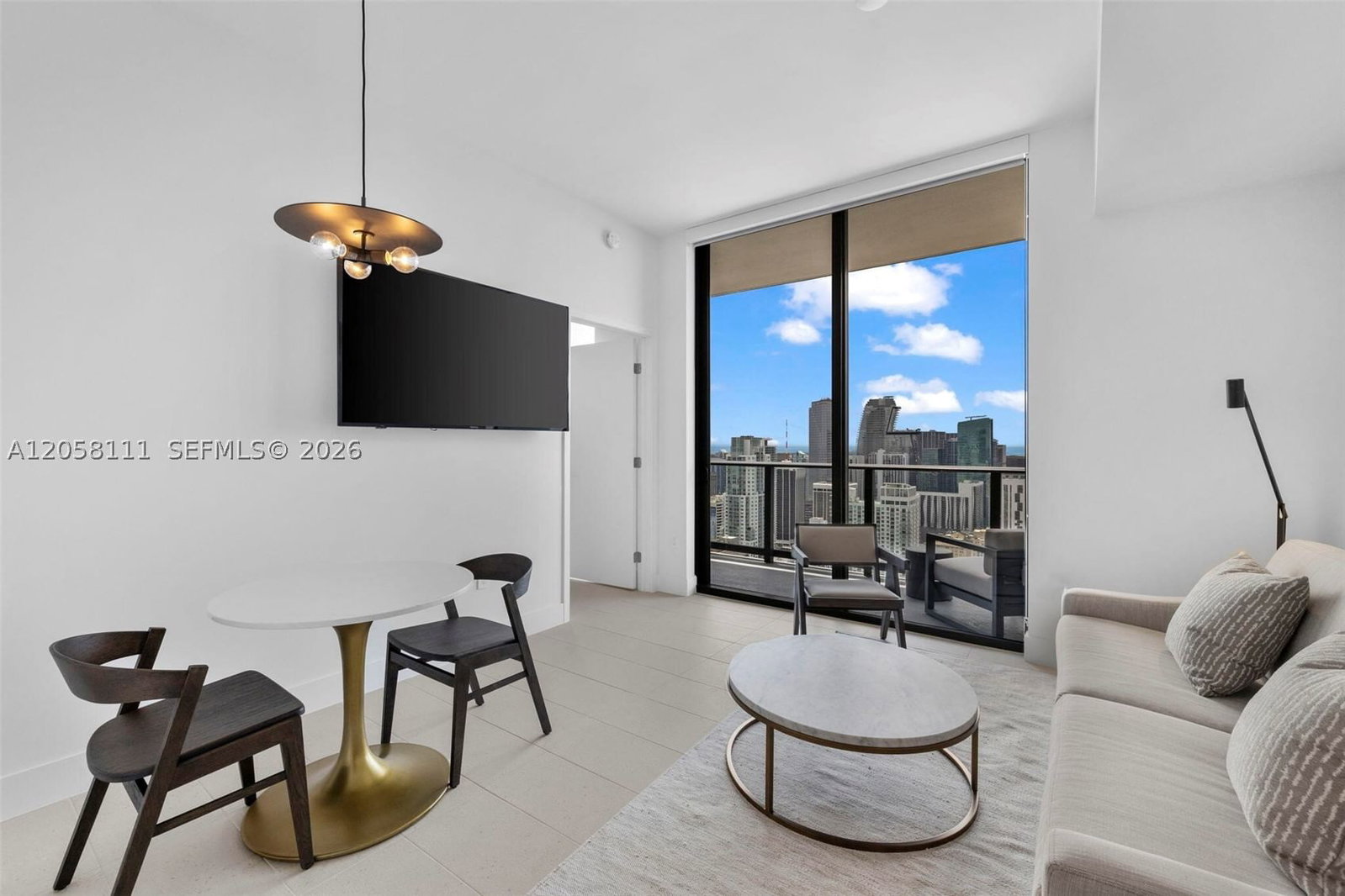 Real estate property located at 159 6th St #5008, Miami-dade, Gale Miami Hotel & Residen, Miami, FL