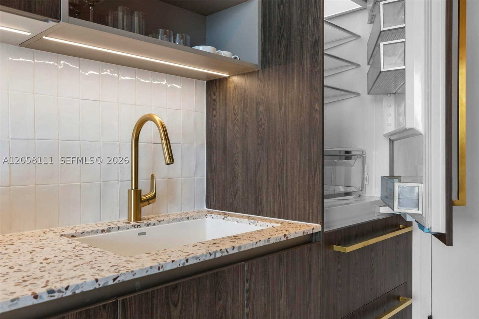 Real estate property located at 159 6th St #5008, Miami-dade, Gale Miami Hotel & Residen, Miami, FL