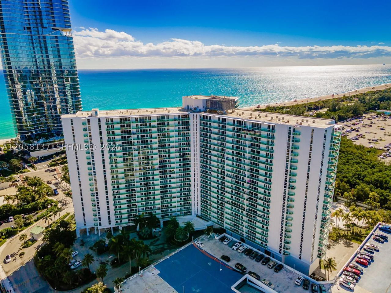 Real estate property located at 100 Bayview Dr #317, Miami-dade, Arlen House East Condo, Sunny Isles Beach, FL