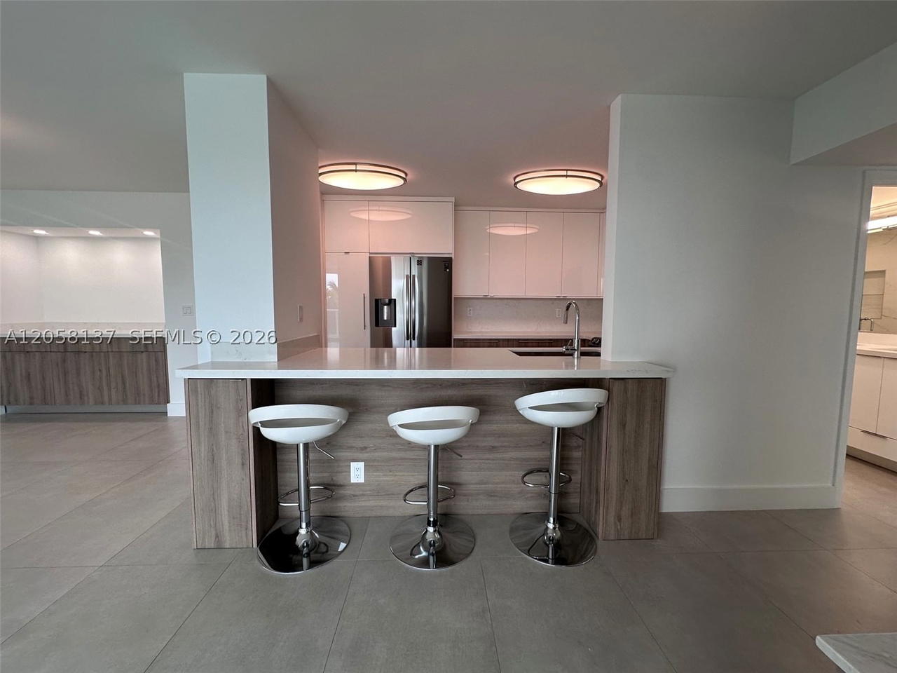 Real estate property located at 100 Bayview Dr #317, Miami-dade, Arlen House East Condo, Sunny Isles Beach, FL