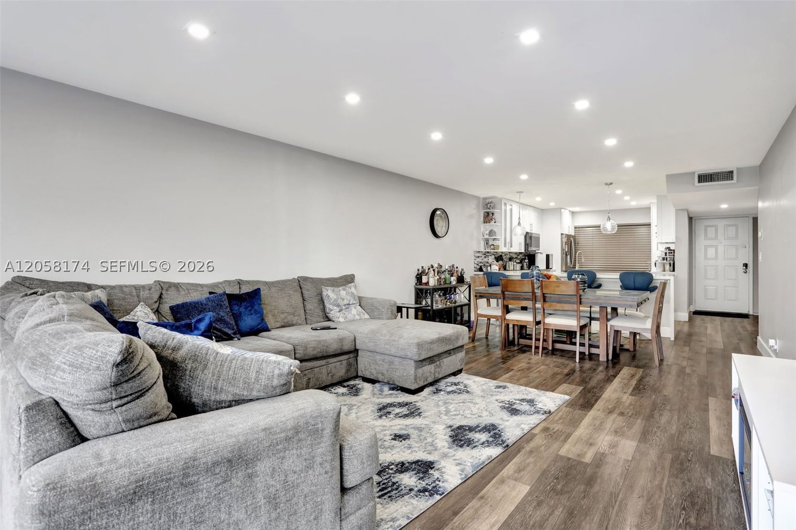 Real estate property located at 8030 Hampton Blvd #211, Broward, Dorado At Hamptons West, North Lauderdale, FL