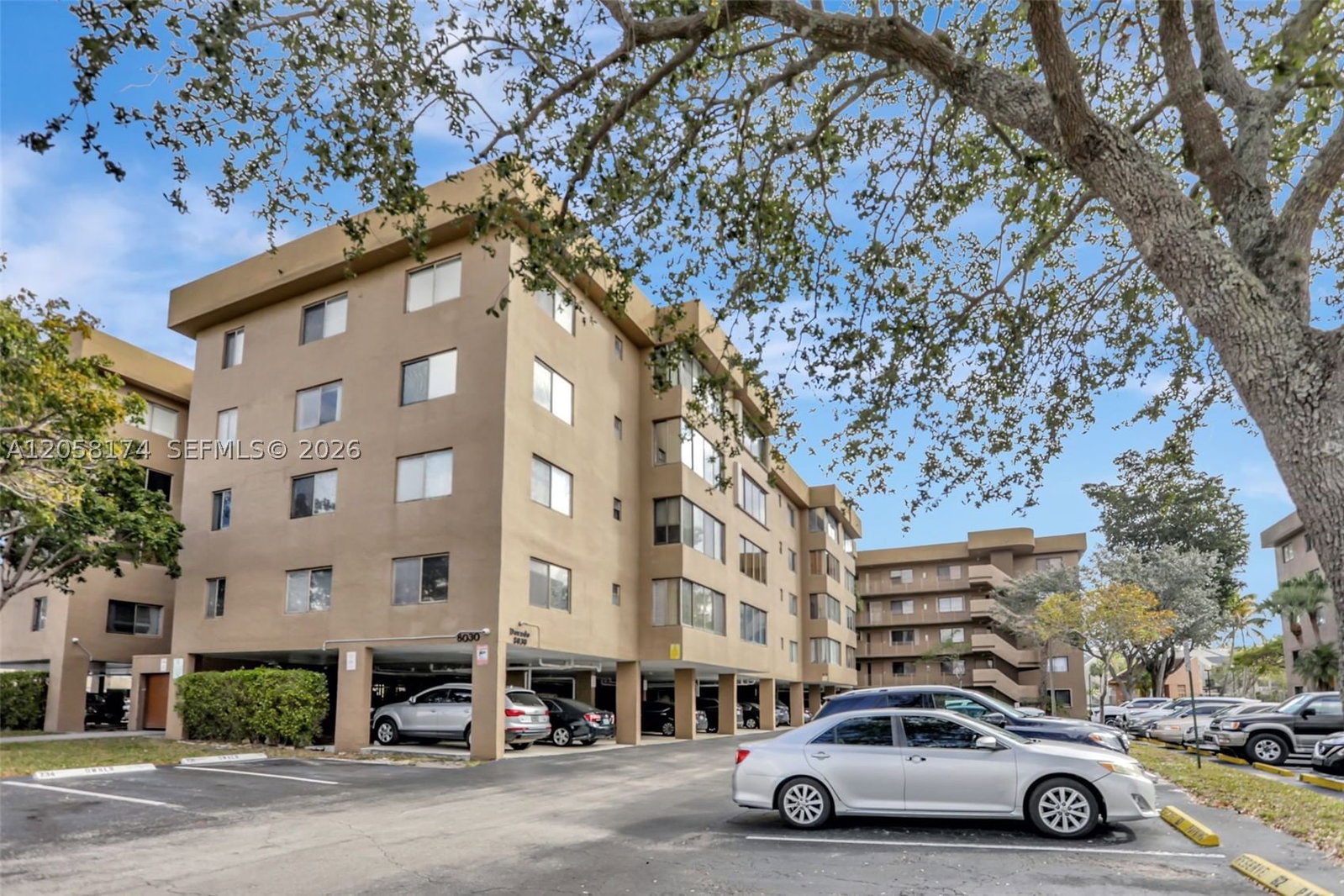 Real estate property located at 8030 Hampton Blvd #211, Broward, Dorado At Hamptons West, North Lauderdale, FL