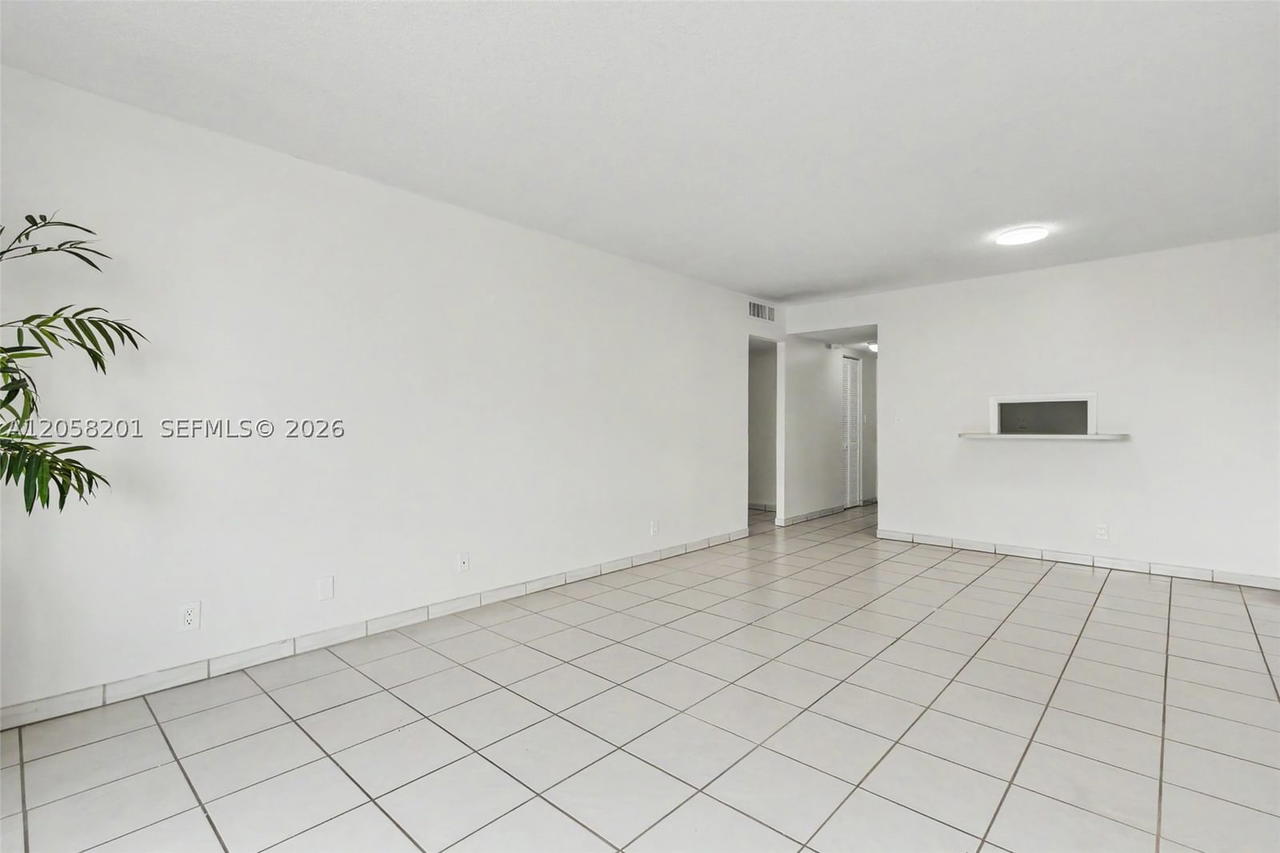 Real estate property located at 1825 44th Pl #509, Miami-dade, Imperial Terraces Condo, Hialeah, FL