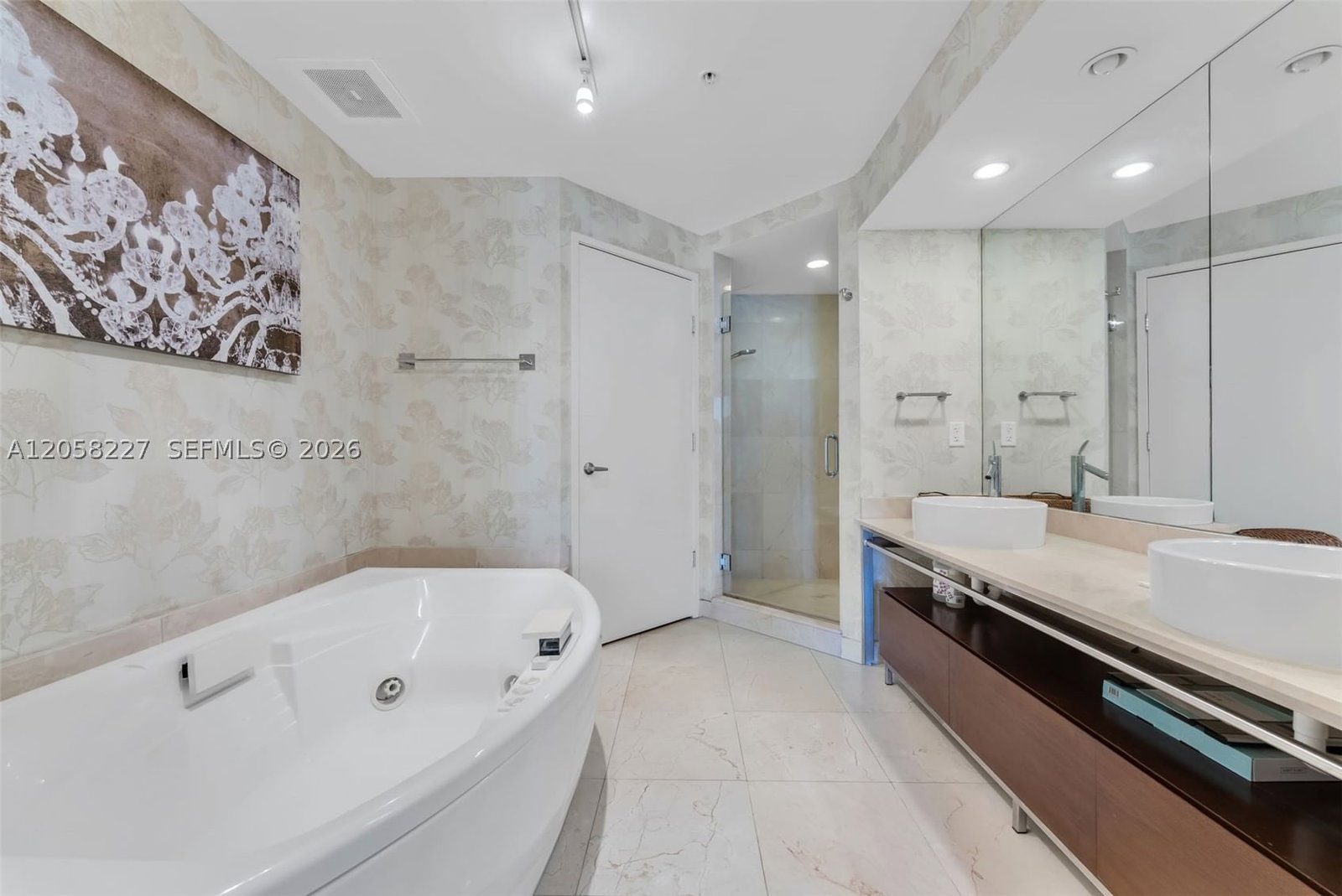 Real estate property located at 16275 Collins Ave #1604, Miami-dade, Sayan Condo, Sunny Isles Beach, FL