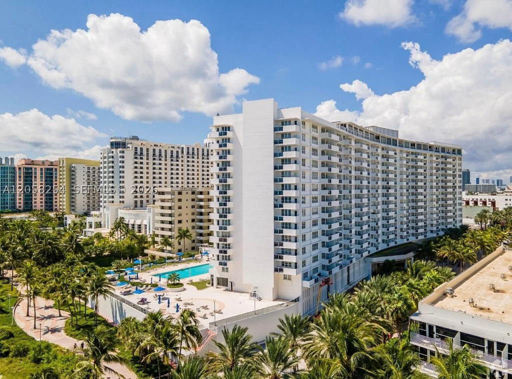 Real estate property located at 100 Lincoln Rd #602, Miami-dade, The Decoplage Condo, Miami Beach, FL