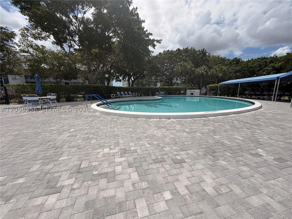 Real estate property located at 7620 18th St #403, Broward, 16 Of Palm Springs 2 Cond, Margate, FL