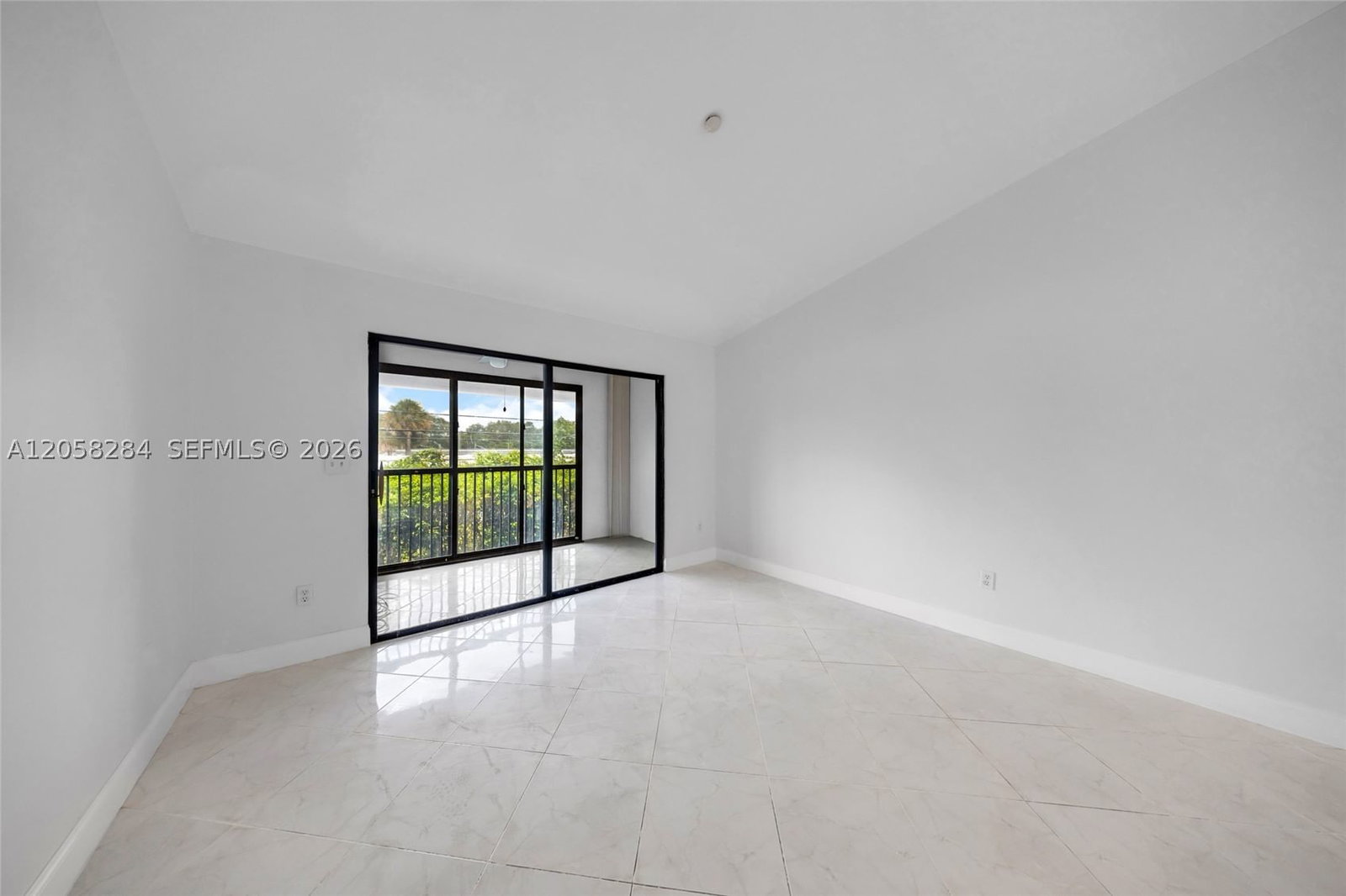 Real estate property located at 15011 Ashland Cir #19, Palm Beach, Ashland A Condo, Delray Beach, FL