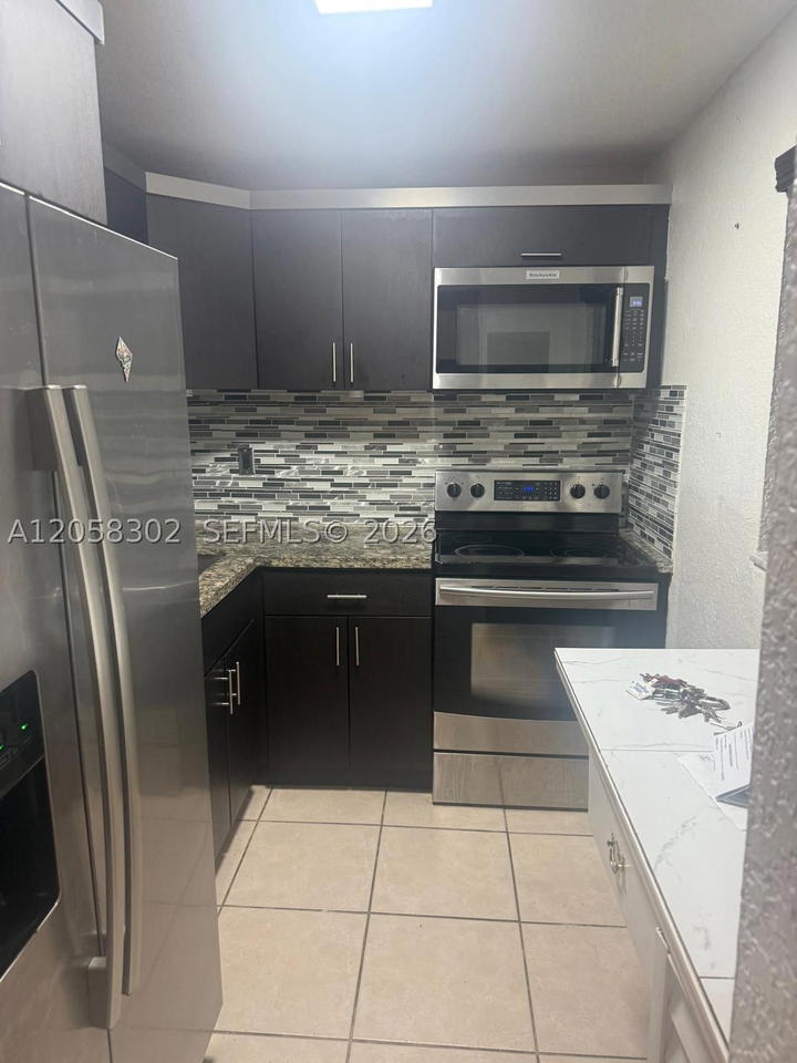 Real estate property located at 6095 18th Ave S106, Miami-dade, Los Suenos Condo, Hialeah, FL