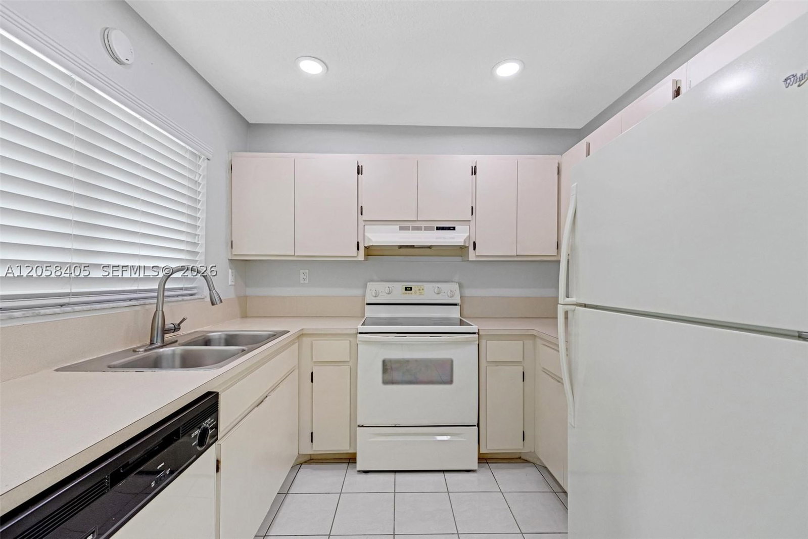 Real estate property located at 1616 137th Pl, Miami-dade, Irenca Sub, Miami, FL