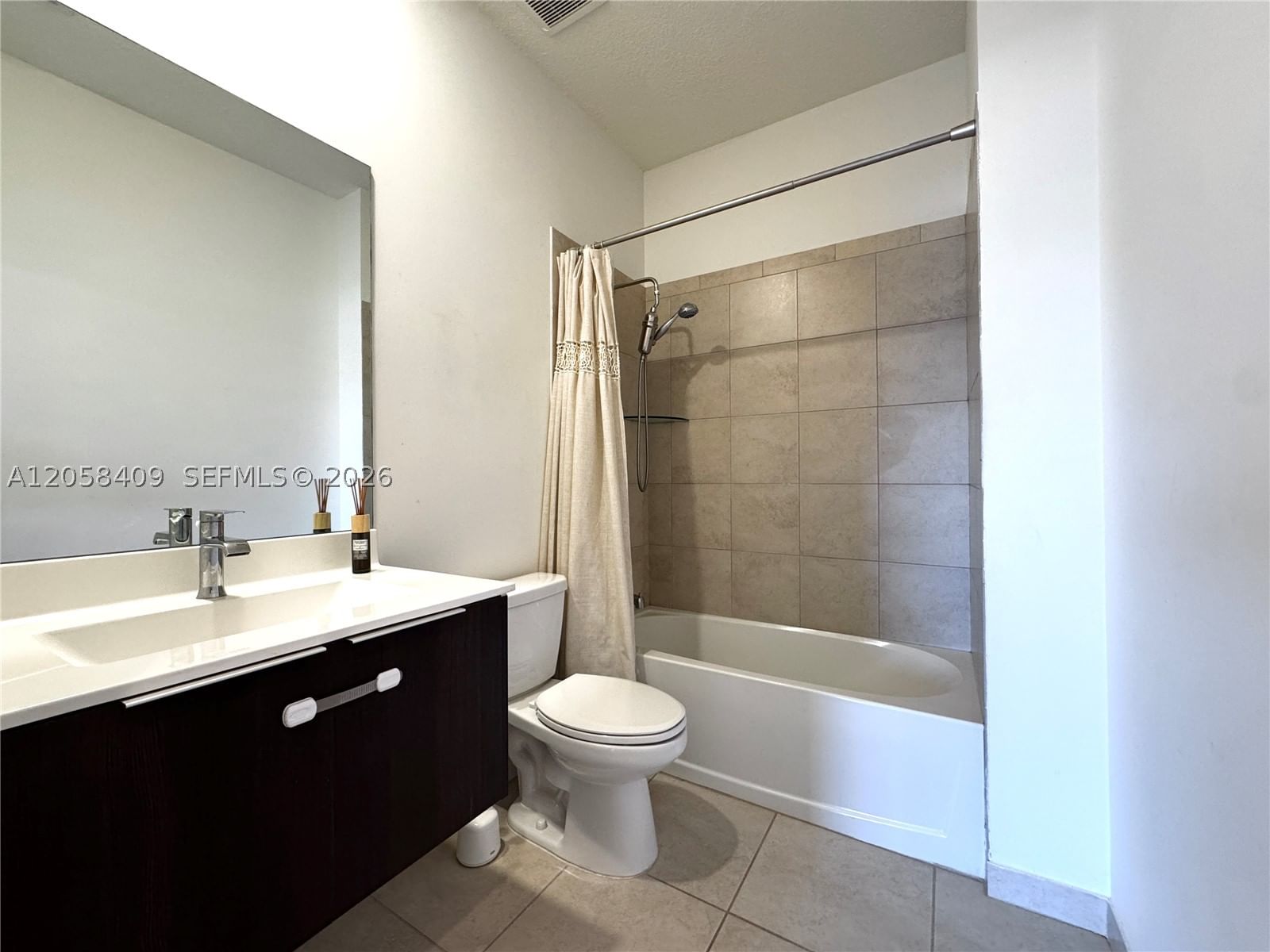 Real estate property located at 10455 82nd St #35, Miami-dade, Highland At Park Central, Doral, FL