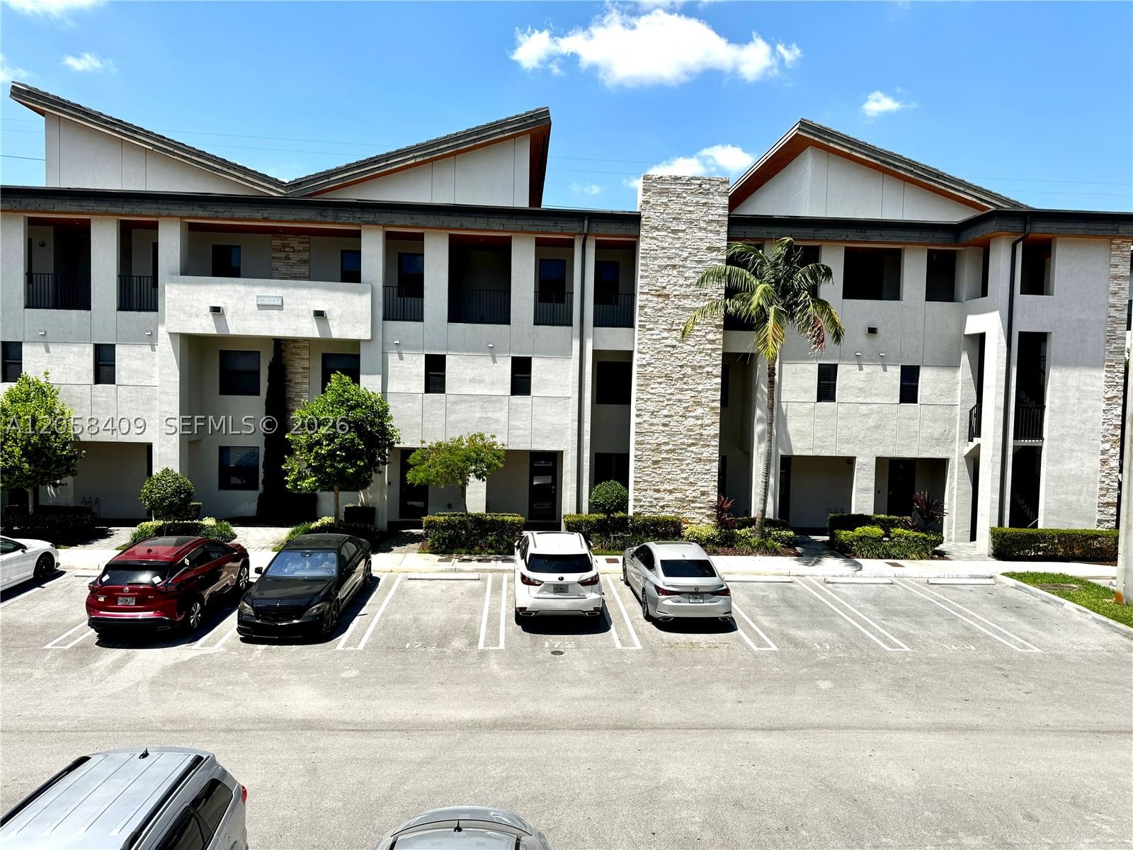 Real estate property located at 10455 82nd St #35, Miami-dade, Highland At Park Central, Doral, FL