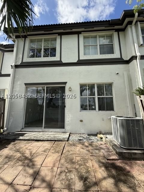 Real estate property located at 11419 76th Ter, Miami-dade, Doral Isles North Sec Two, Doral, FL