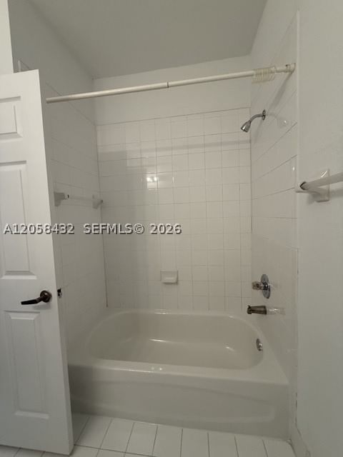 Real estate property located at 11419 76th Ter, Miami-dade, Doral Isles North Sec Two, Doral, FL