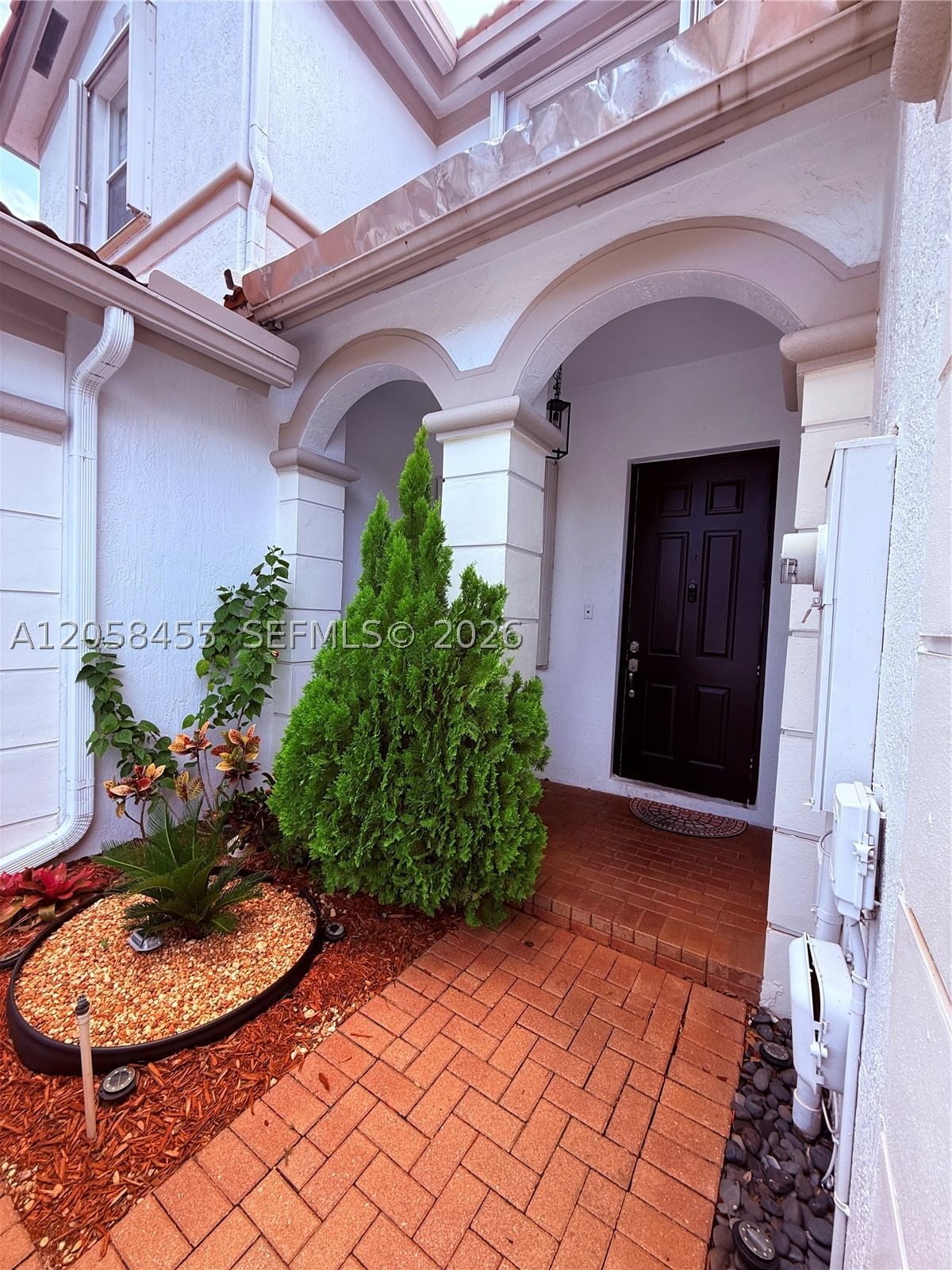 Real estate property located at 7950 108th Pl, Miami-dade, Islands At Doral 1st Addn, Doral, FL