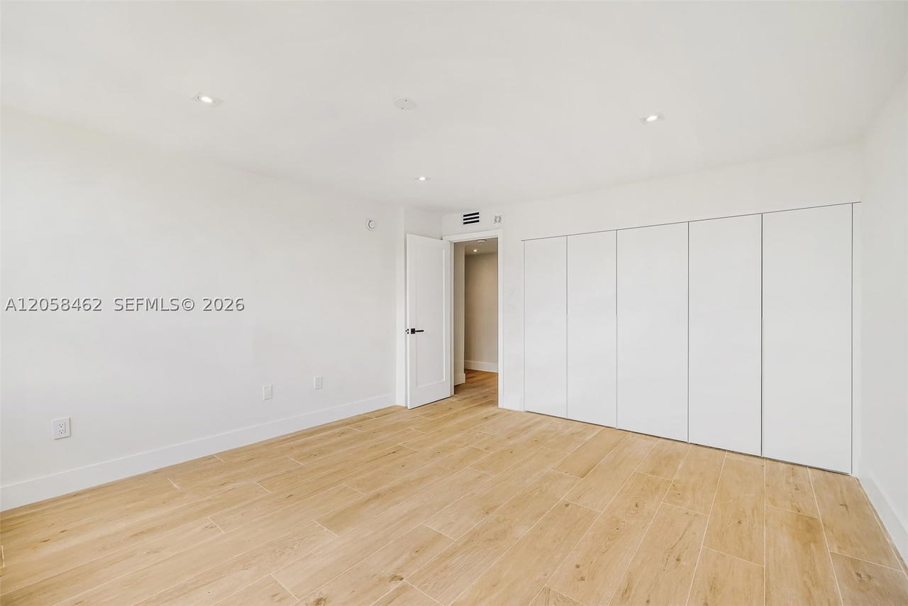 Real estate property located at 2 Grove Isle Dr B1602, Miami-dade, Grove Isle Condo, Miami, FL