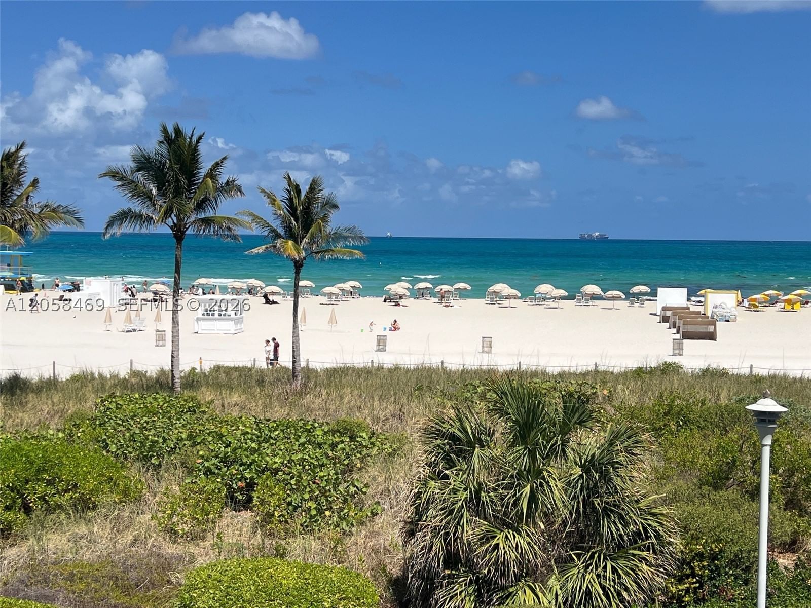 Real estate property located at 100 Lincoln Rd #542, Miami-dade, The Decoplage Condo, Miami Beach, FL