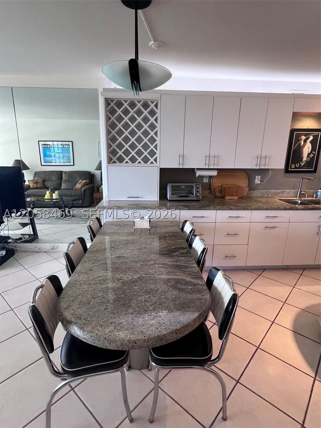 Real estate property located at 100 Lincoln Rd #542, Miami-dade, The Decoplage Condo, Miami Beach, FL