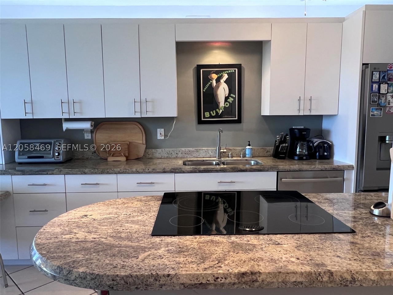 Real estate property located at 100 Lincoln Rd #542, Miami-dade, The Decoplage Condo, Miami Beach, FL