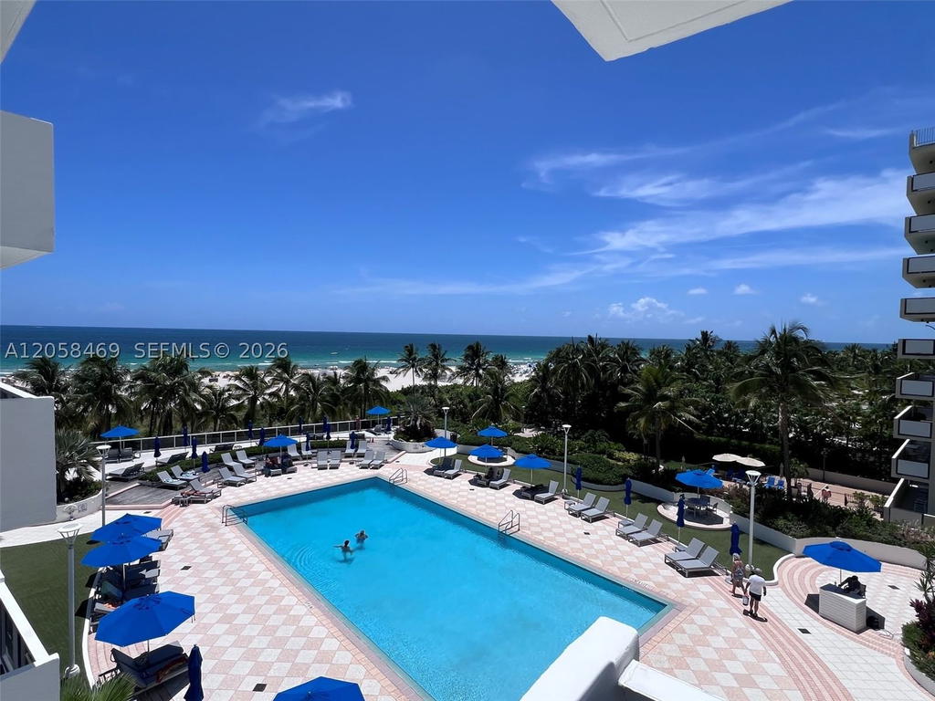 Real estate property located at 100 Lincoln Rd #542, Miami-dade, The Decoplage Condo, Miami Beach, FL