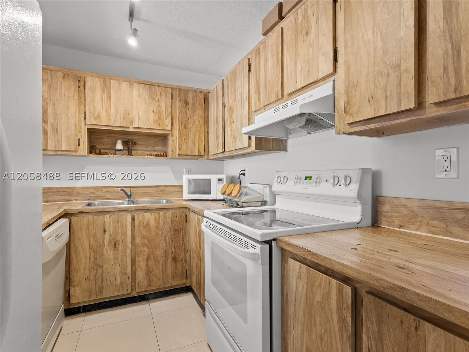 Real estate property located at , Miami-dade, Wisperwood Village Condo, Miami, FL