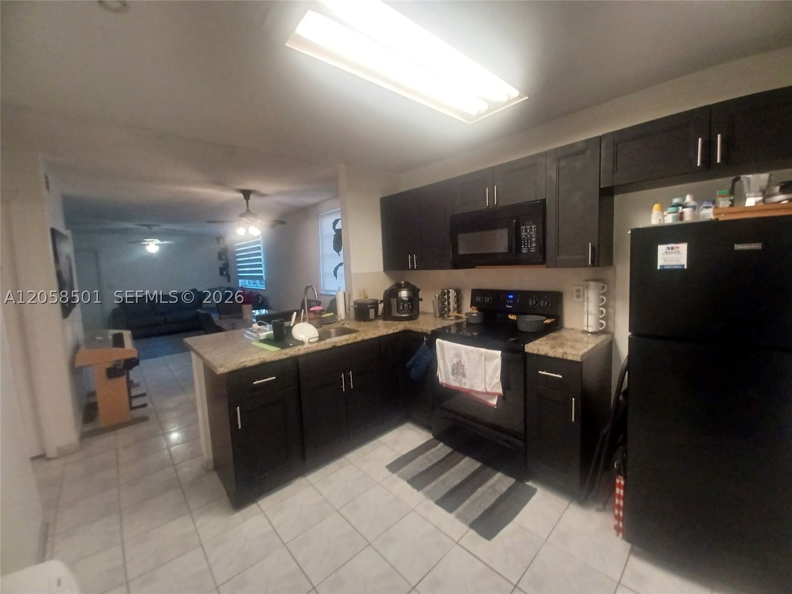 Real estate property located at 3777 78th Ave #8E, Broward, Gateland Village Sec E Co, Davie, FL