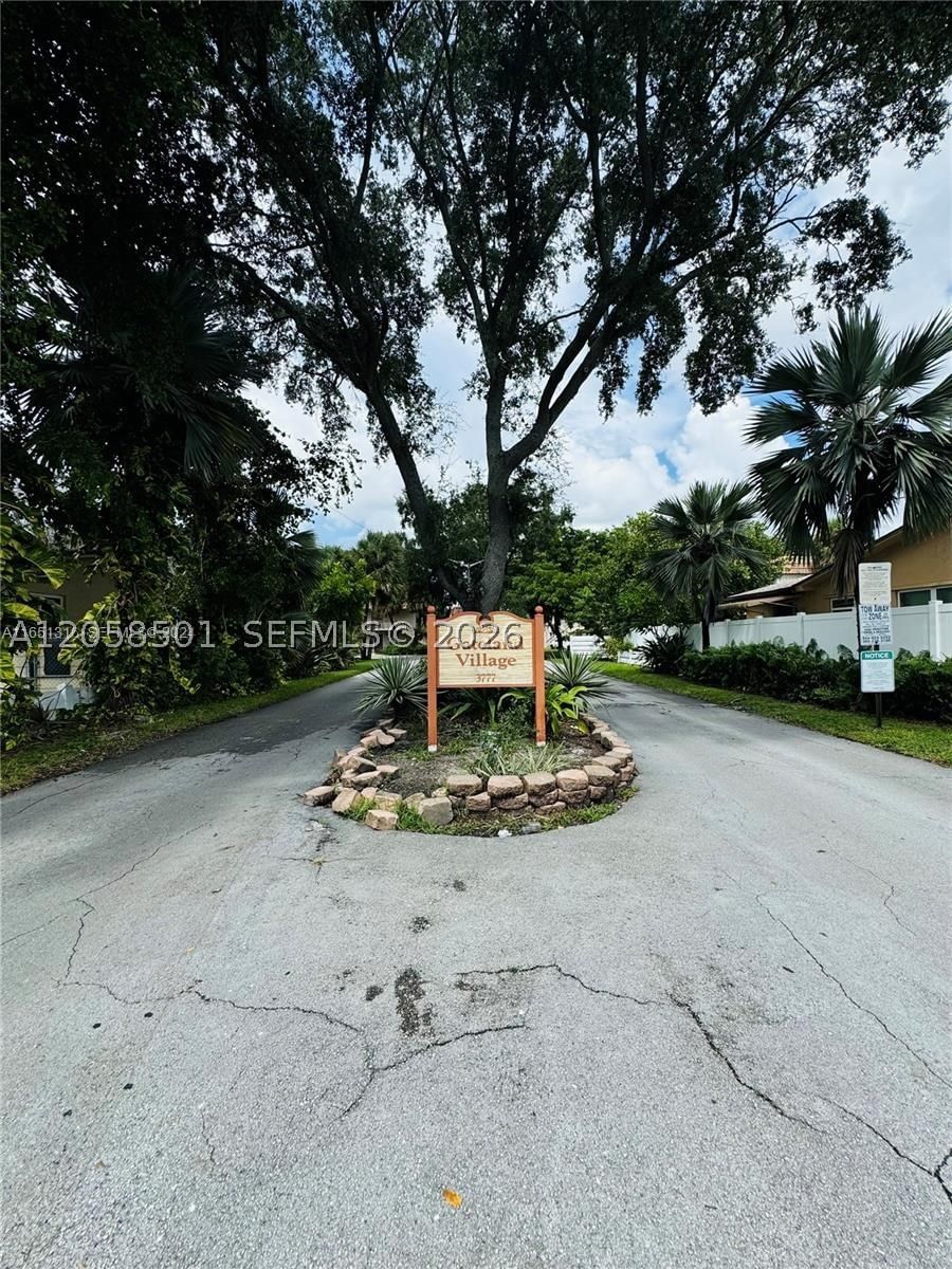 Real estate property located at 3777 78th Ave #8E, Broward, Gateland Village Sec E Co, Davie, FL