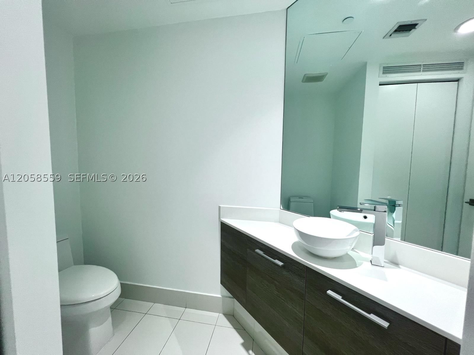 Real estate property located at 650 32nd St #908, Miami-dade, Paraiso Bay Condo, Miami, FL