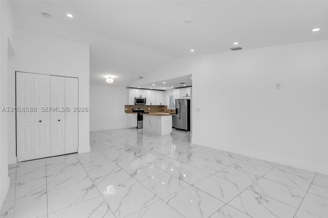 Real estate property located at 19131 33rd Ct, Miami-dade, Golden Gardens Sec 6, Miami Gardens, FL