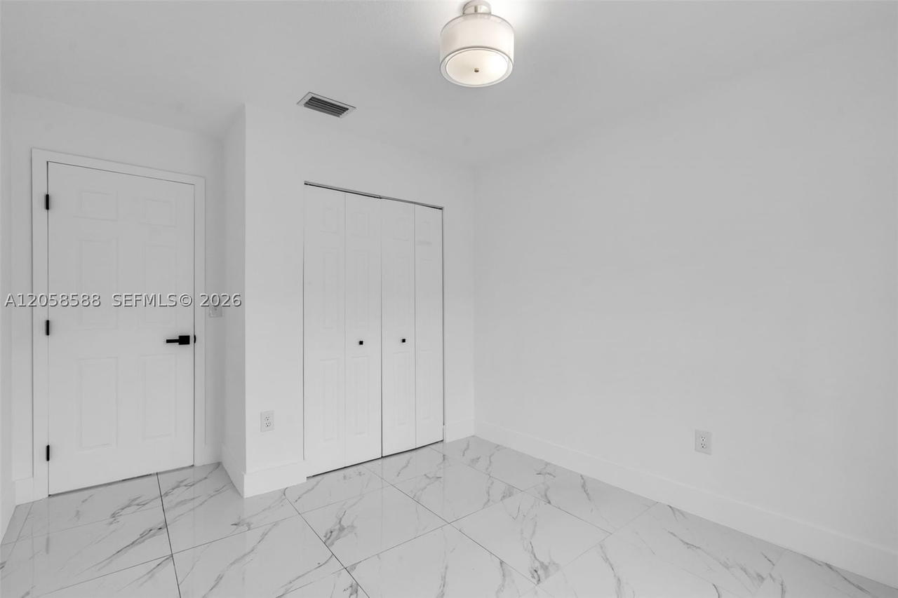 Real estate property located at 19131 33rd Ct, Miami-dade, Golden Gardens Sec 6, Miami Gardens, FL