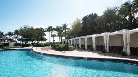 Real estate property located at 3000 Ocean Dr #518, Broward, Residences On Hollywood B, Hollywood, FL