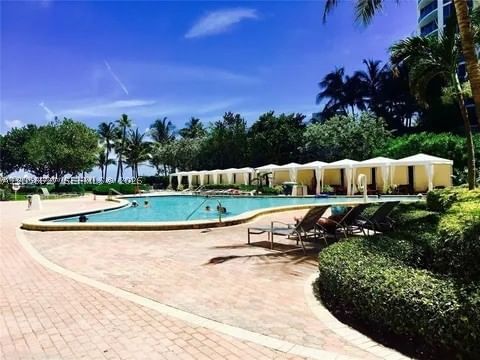 Real estate property located at 3000 Ocean Dr #518, Broward, Residences On Hollywood B, Hollywood, FL