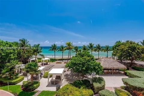Real estate property located at 3000 Ocean Dr #518, Broward, Residences On Hollywood B, Hollywood, FL