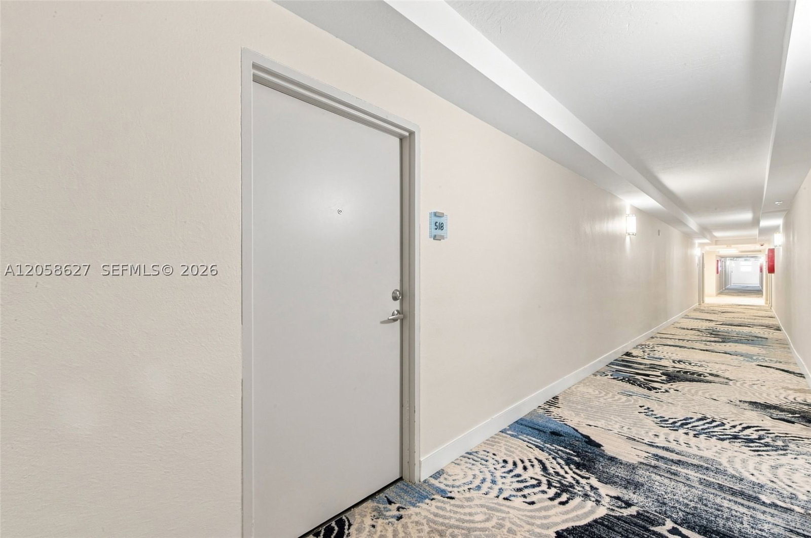 Real estate property located at 3000 Ocean Dr #518, Broward, Residences On Hollywood B, Hollywood, FL