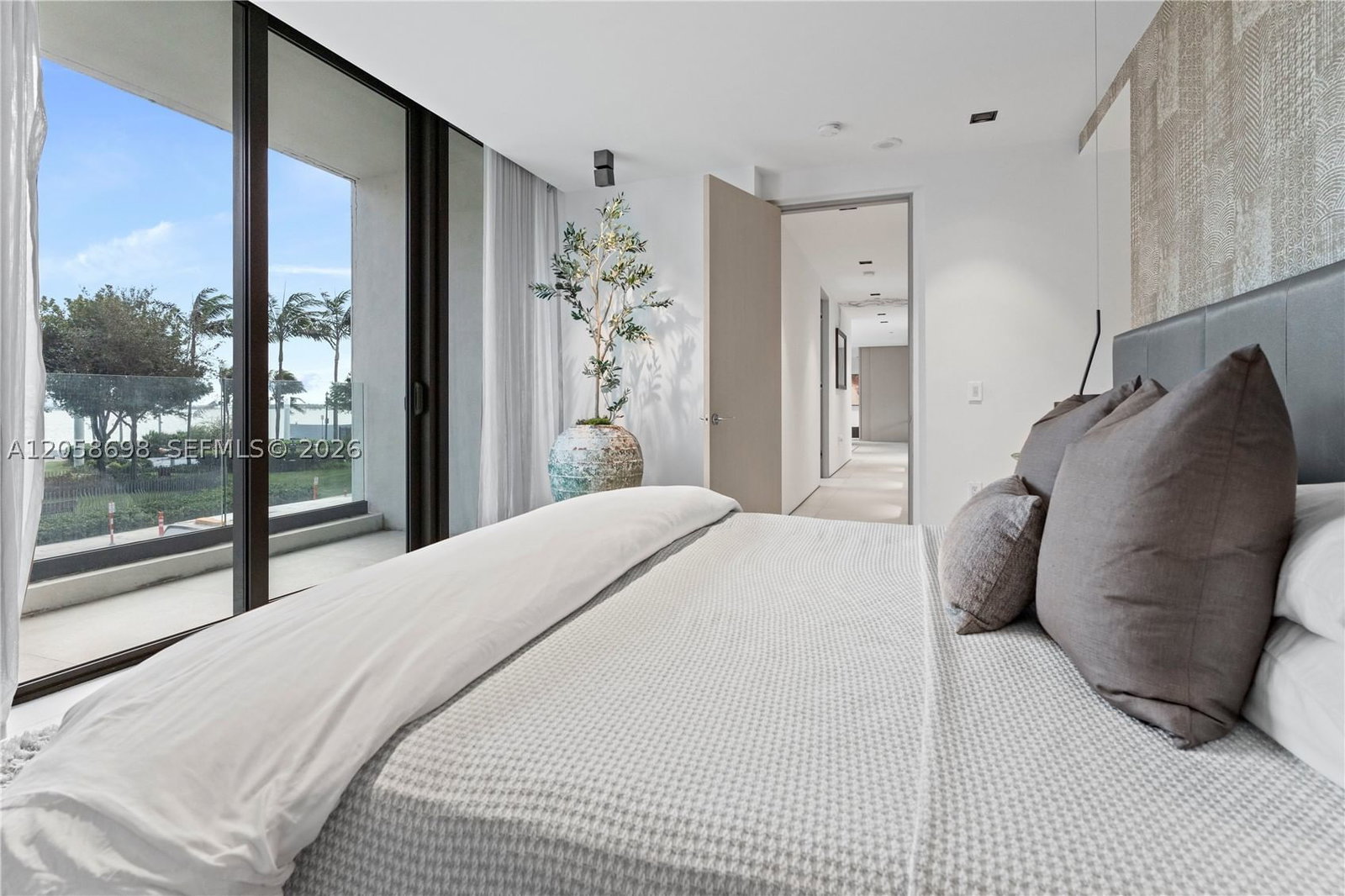 Real estate property located at 650 32nd St BH2, Miami-dade, Paraiso Bay Condo, Miami, FL