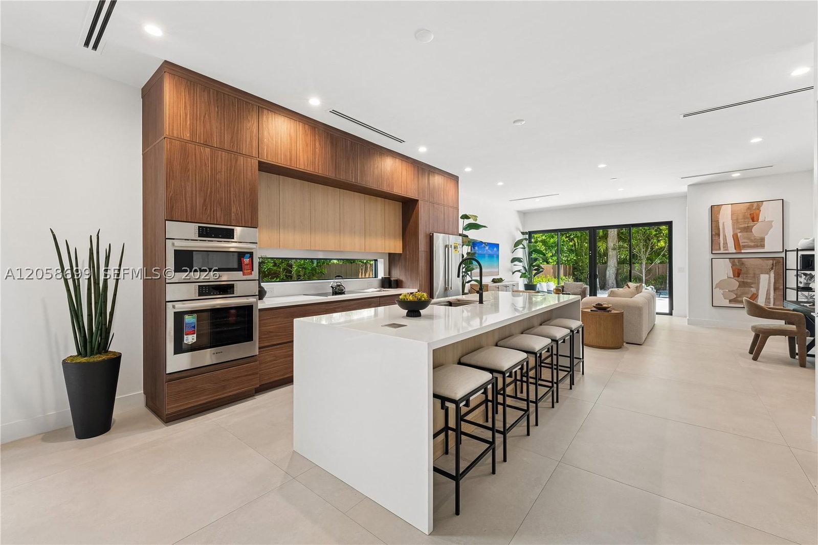 Real estate property located at 3350 28th Ter, Miami-dade, Pomelo Park, Miami, FL